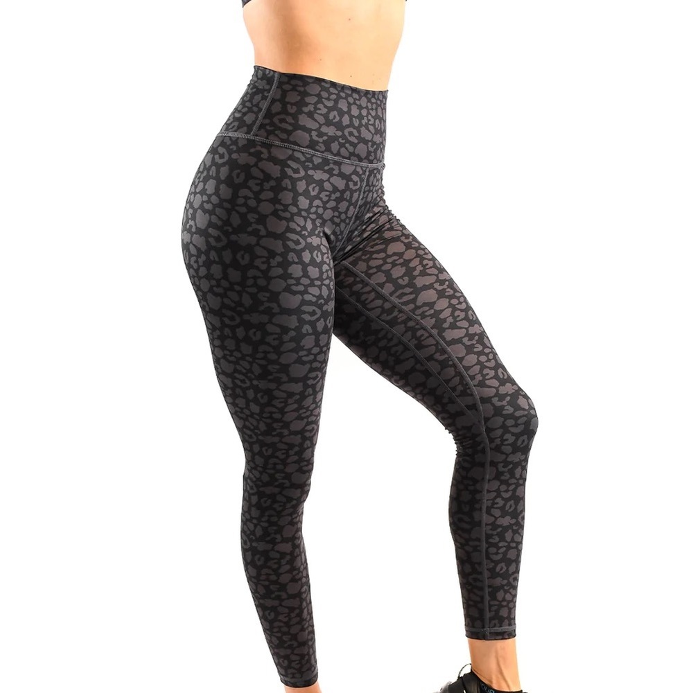 Effortless Classic Leggings- Black Leopard TILYOUCOLLAPSE LEGGINGS